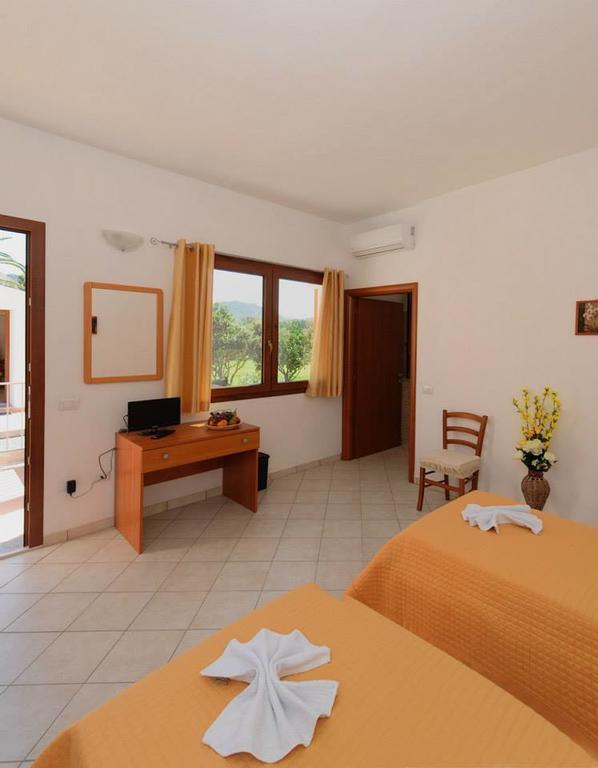 Agriturismo Santa Barbara Sarroch Ngoại thất bức ảnh